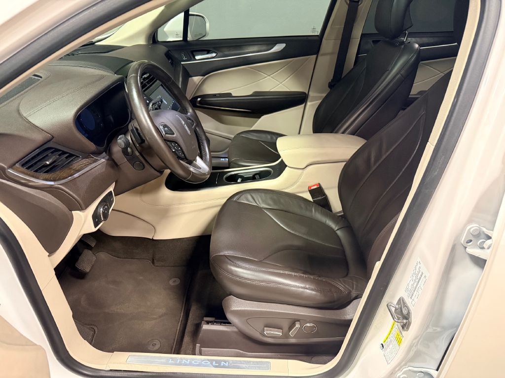 2019 Lincoln MKC Image 3