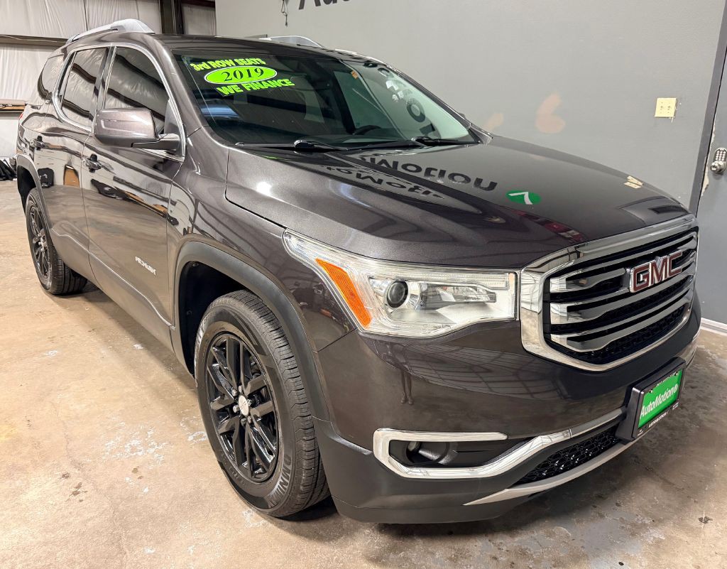2019 GMC Acadia Image 2