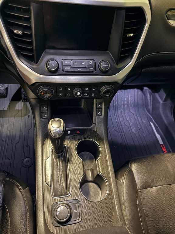 2019 GMC Acadia Image 9