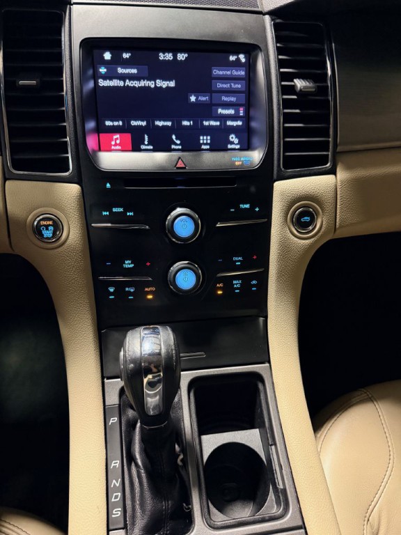 2018 Ford Taurus Image 6