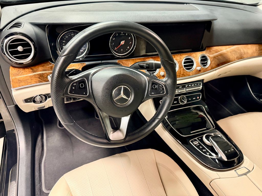 2018 Mercedes-Benz E-Class Image 3