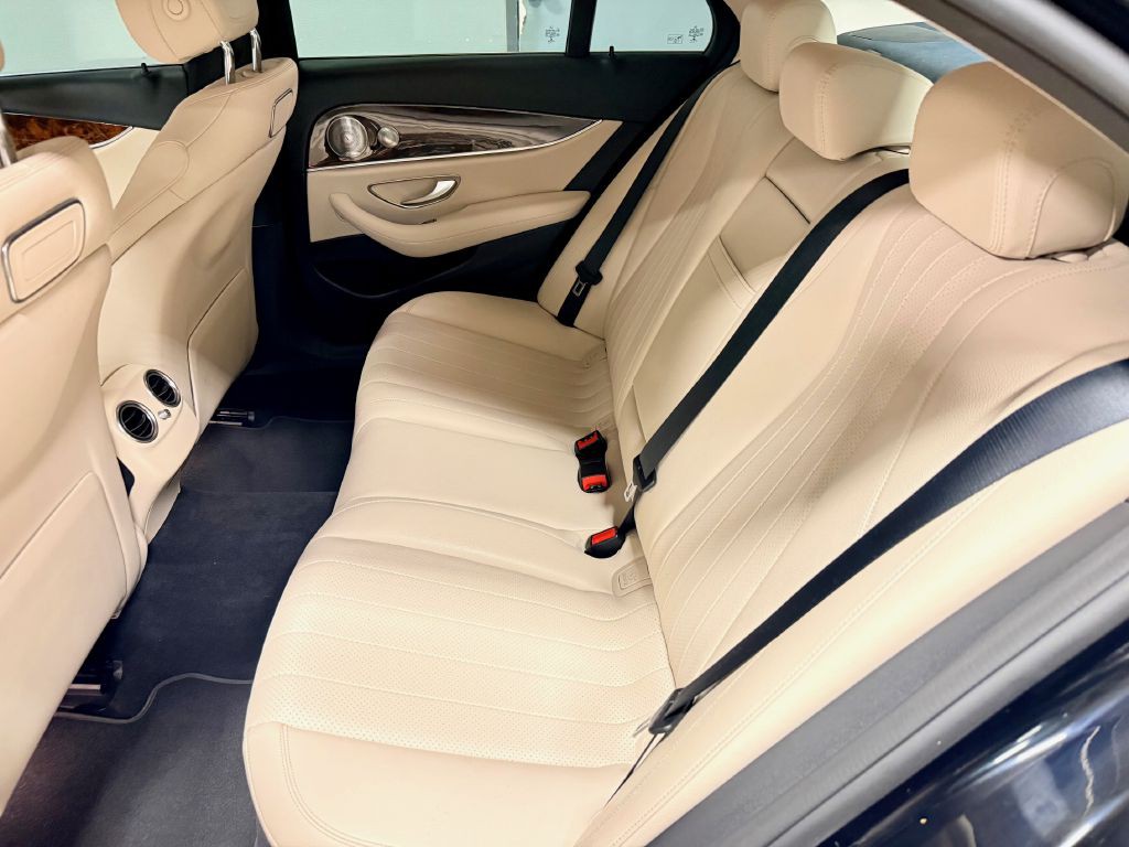 2018 Mercedes-Benz E-Class Image 5