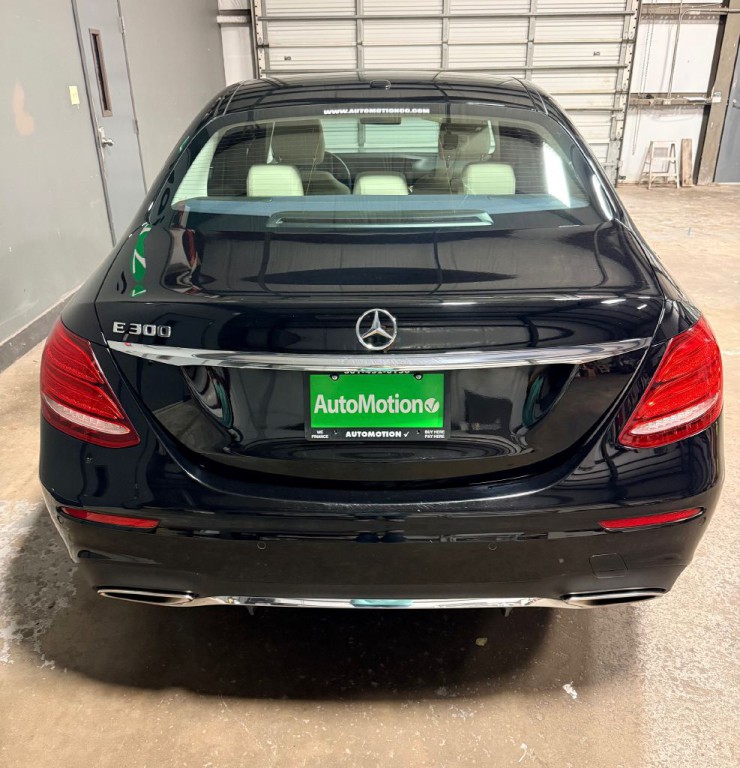 2018 Mercedes-Benz E-Class Image 9