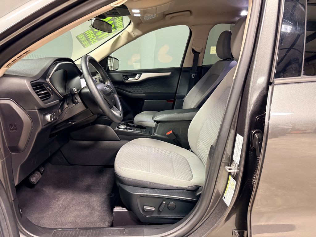 2020 Ford Escape Image 4