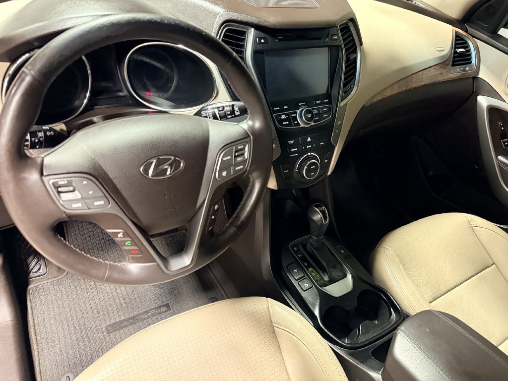 2016 Hyundai Santa Fe Sport Image 3