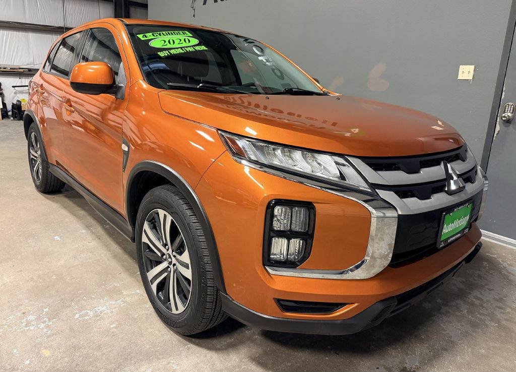 2020 Mitsubishi Outlander Image 2