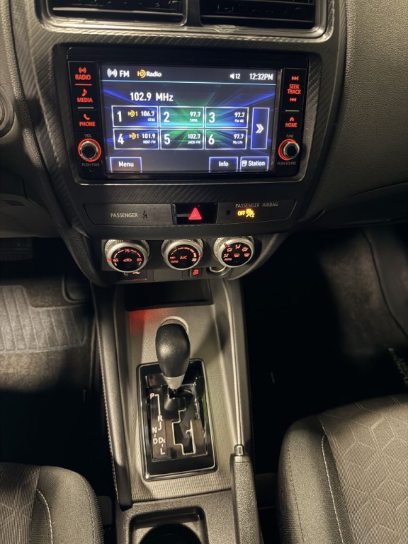 2020 Mitsubishi Outlander Image 7