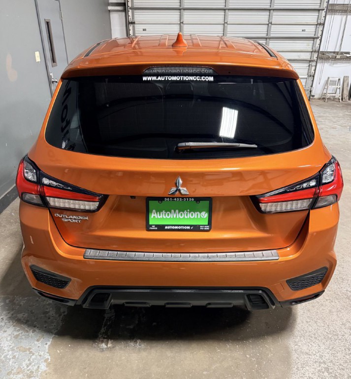2020 Mitsubishi Outlander Image 10