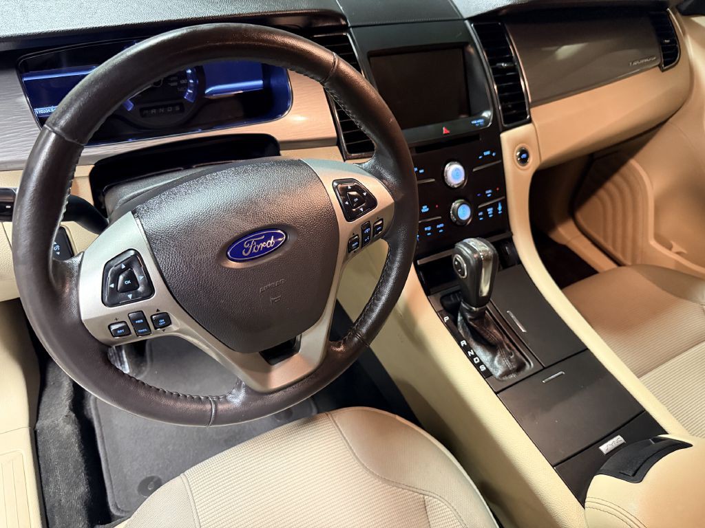 2015 Ford Taurus Image 3
