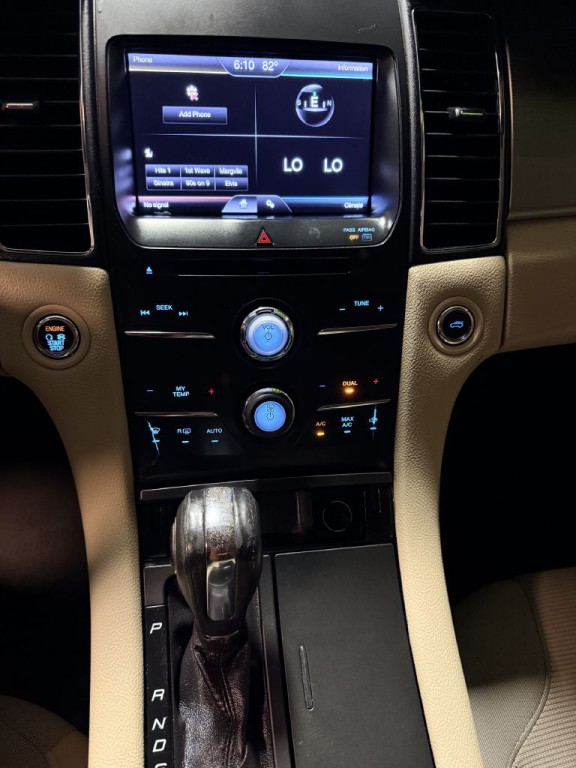 2015 Ford Taurus Image 7