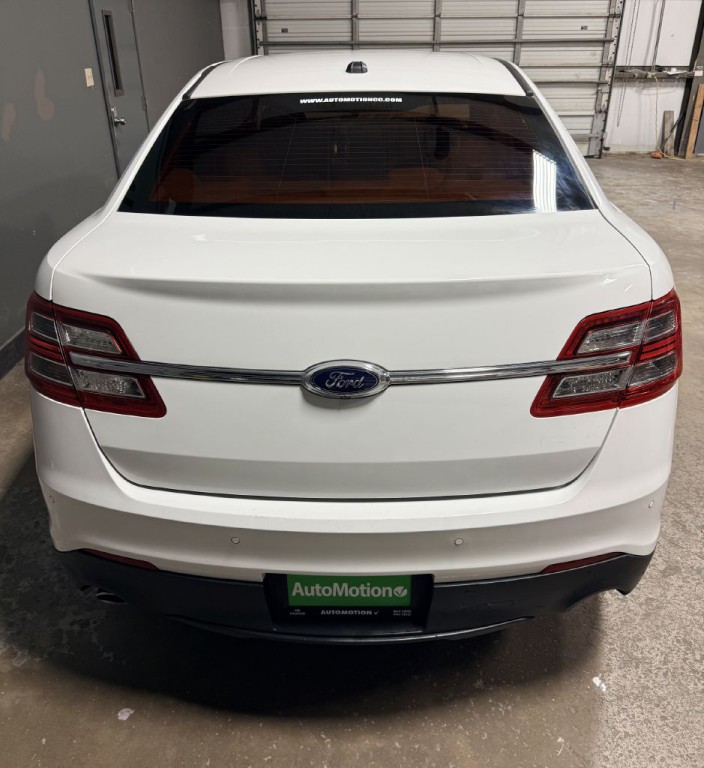 2015 Ford Taurus Image 9
