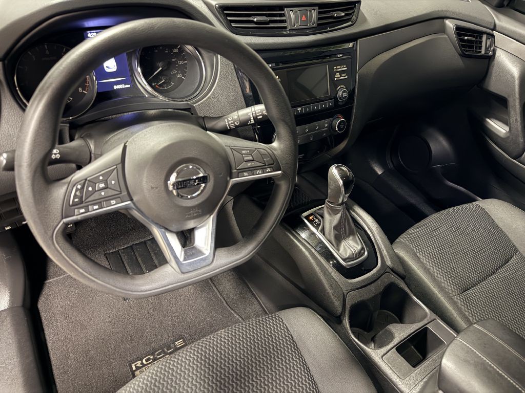 2017 Nissan Rogue Image 4