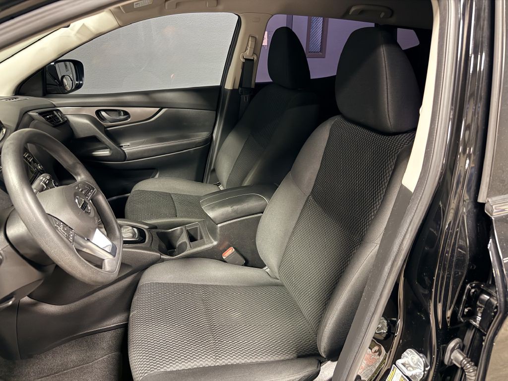 2017 Nissan Rogue Image 5
