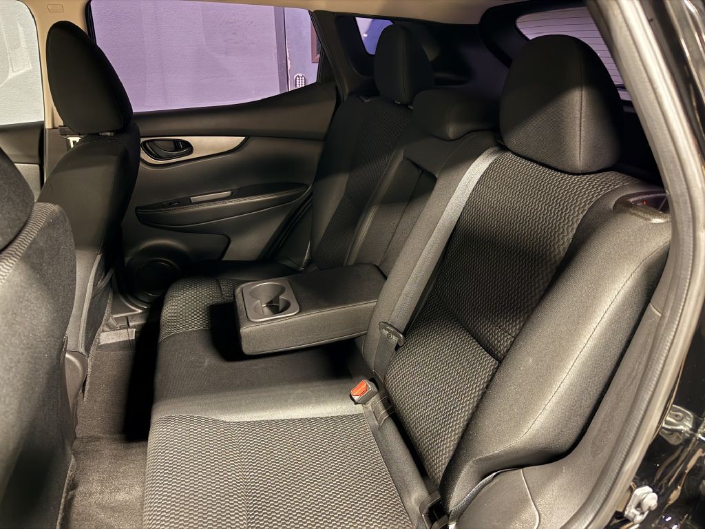 2017 Nissan Rogue Image 6