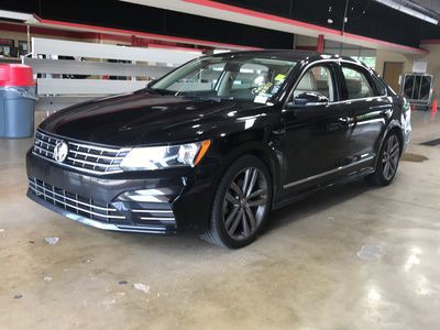 2017 Volkswagen Passat Image 1