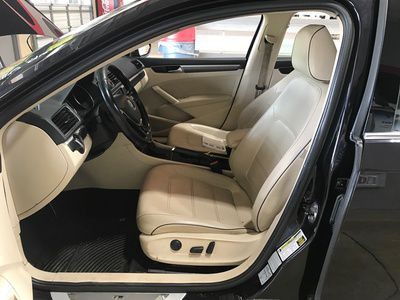 2017 Volkswagen Passat Image 5