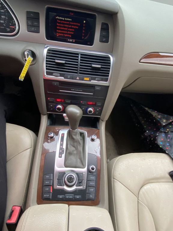 2010 Audi Q7 Image 5