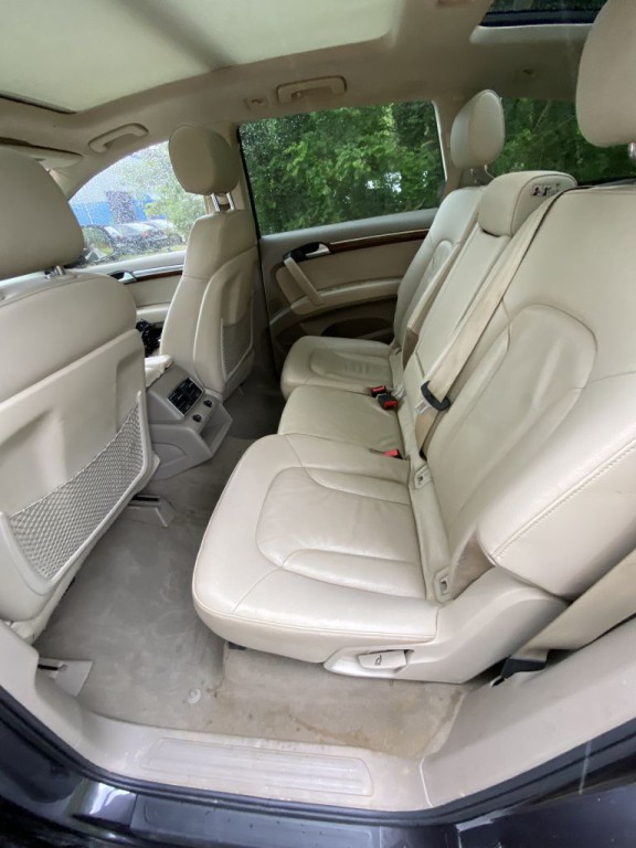 2010 Audi Q7 Image 8