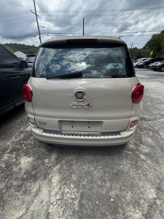 2017 FIAT 500L Image 3