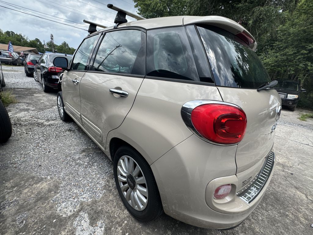 2017 FIAT 500L Image 4