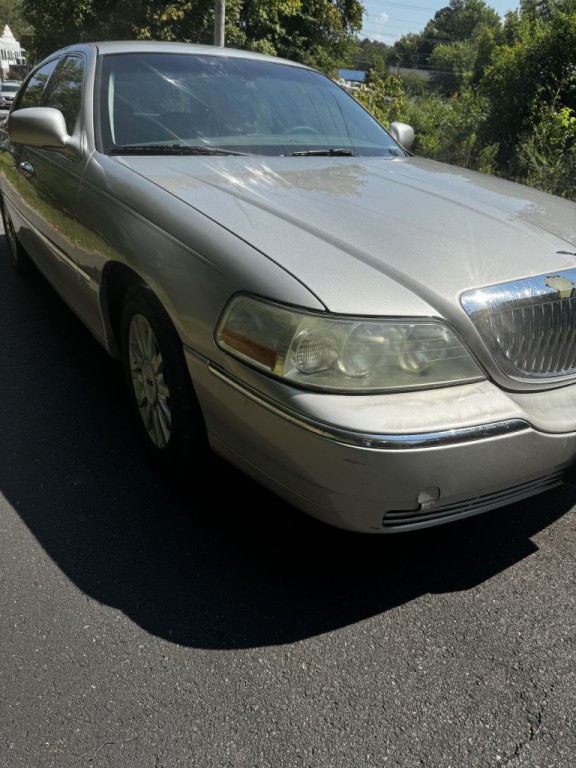 2007 Lincoln Town Car Image 3
