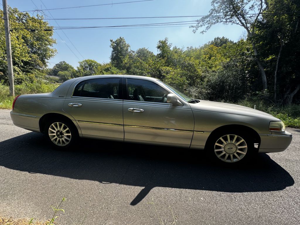 2007 Lincoln Town Car Image 4