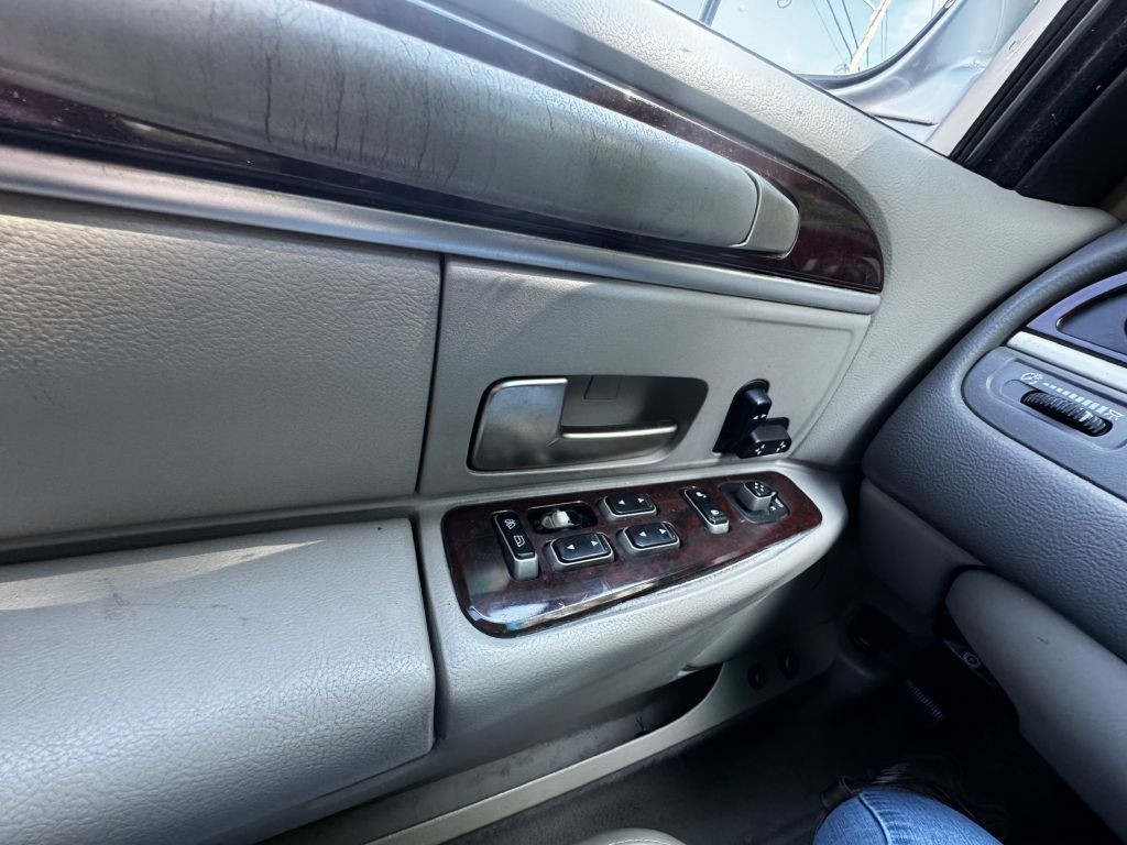 2007 Lincoln Town Car Image 15