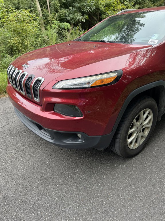 2016 Jeep Cherokee Image 2