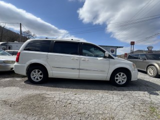 Image for 2011 Chrysler Town & Country Touring ID: 6855238