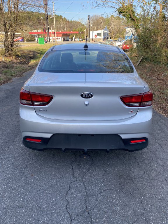 2019 Kia Rio Image 2
