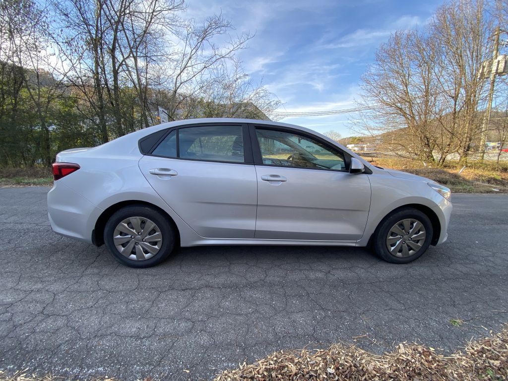 2019 Kia Rio Image 3