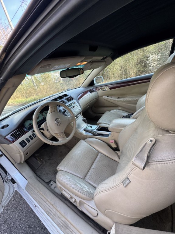 2004 Toyota Camry Image 10