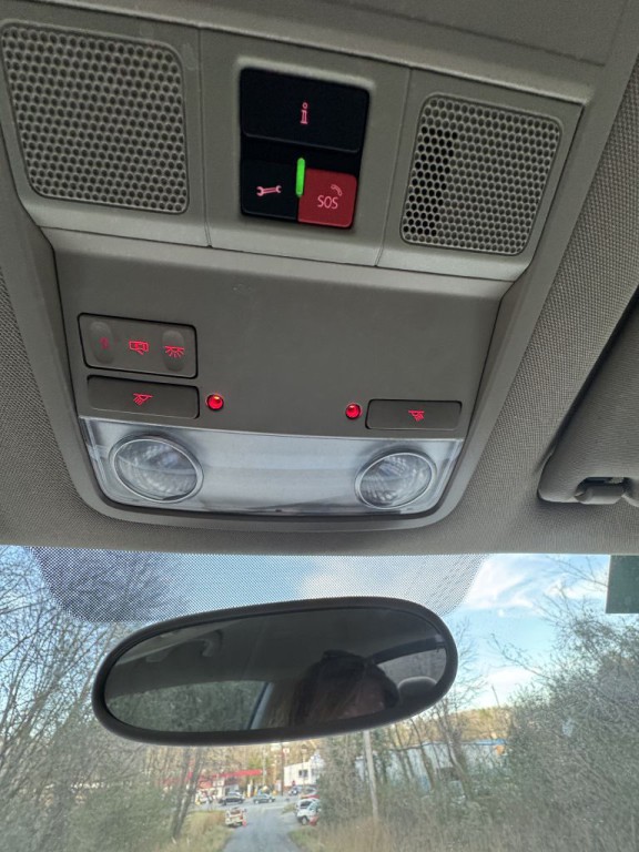 2015 Volkswagen Beetle Image 6