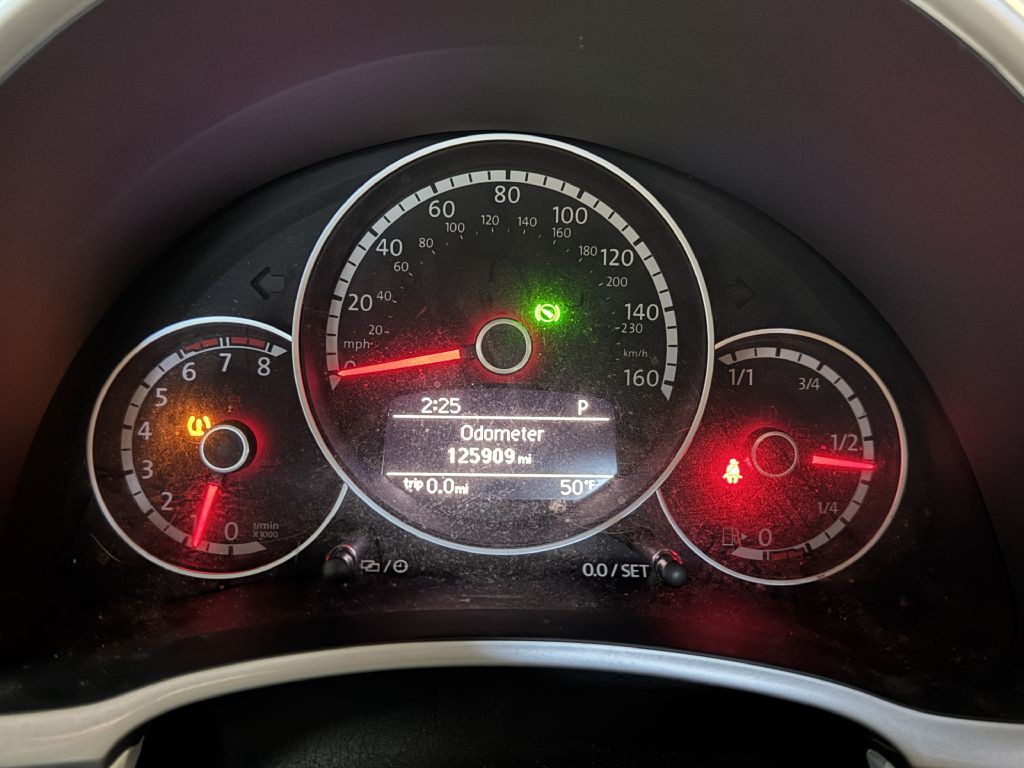 2015 Volkswagen Beetle Image 10