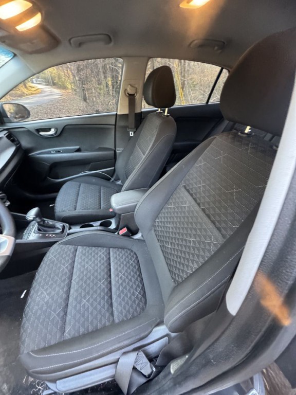 2019 Kia Rio Image 9