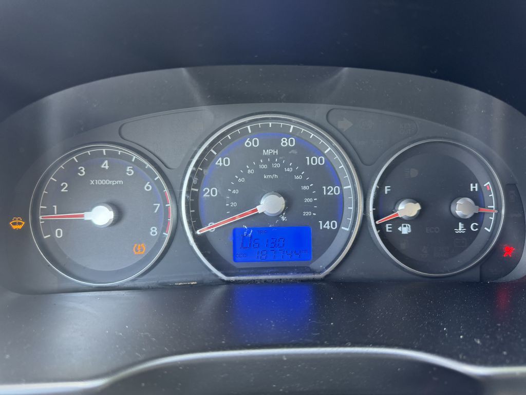 2011 Hyundai Santa Fe Image 21