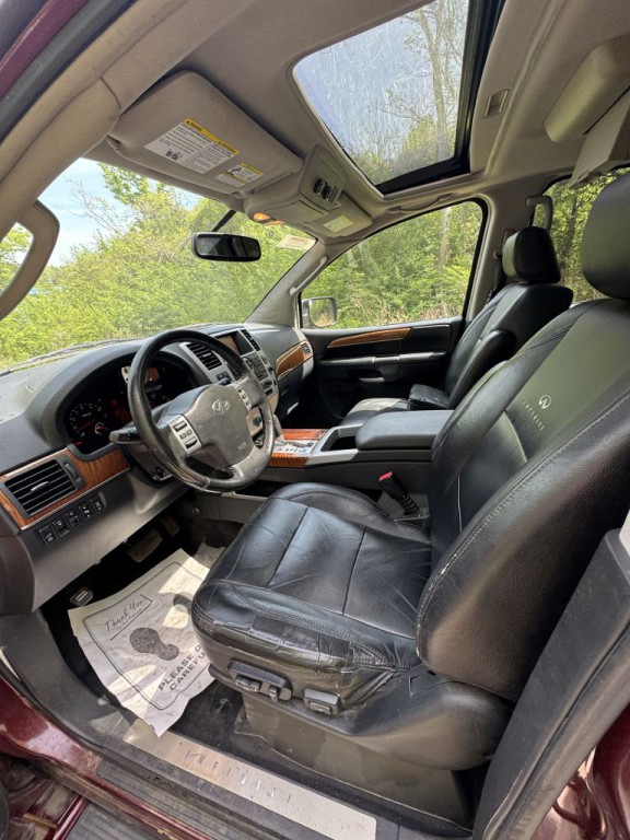 2010 INFINITI QX56 Image 17