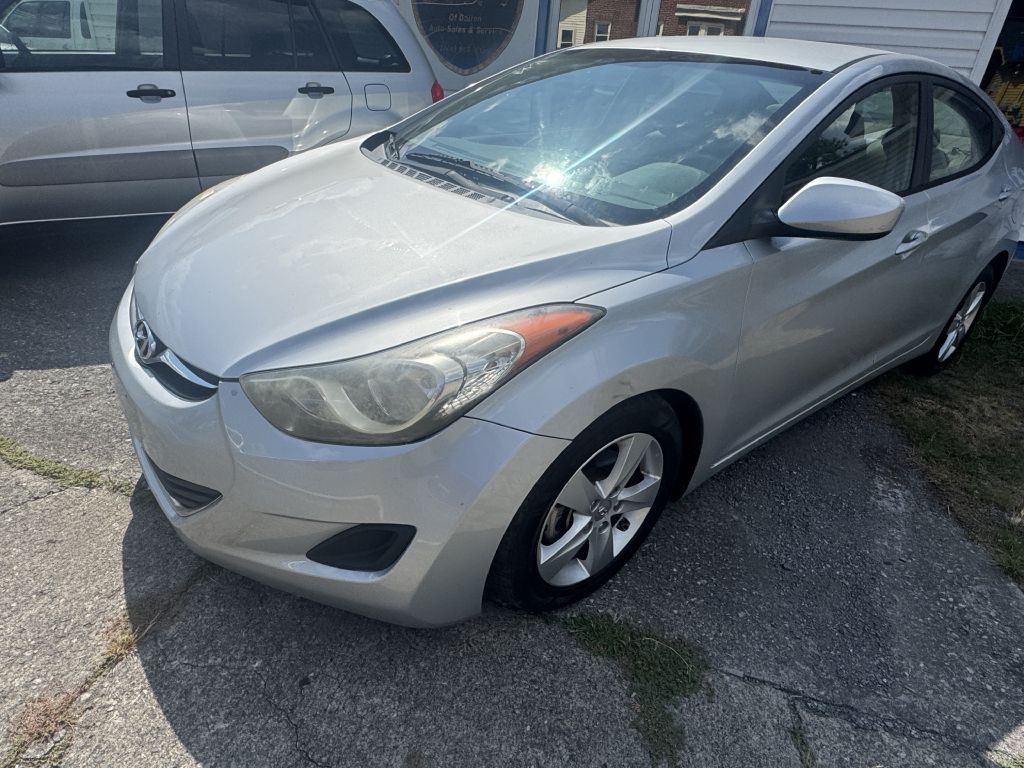 2013 Hyundai Elantra Image 5