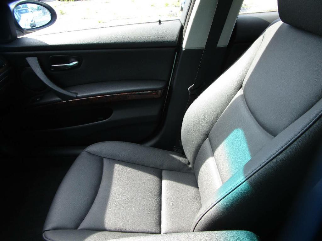 2008 BMW 3 Series Image 16