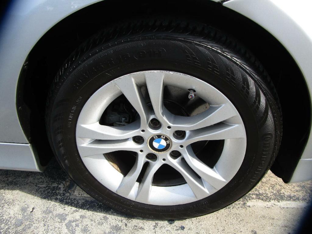 2008 BMW 3 Series Image 23