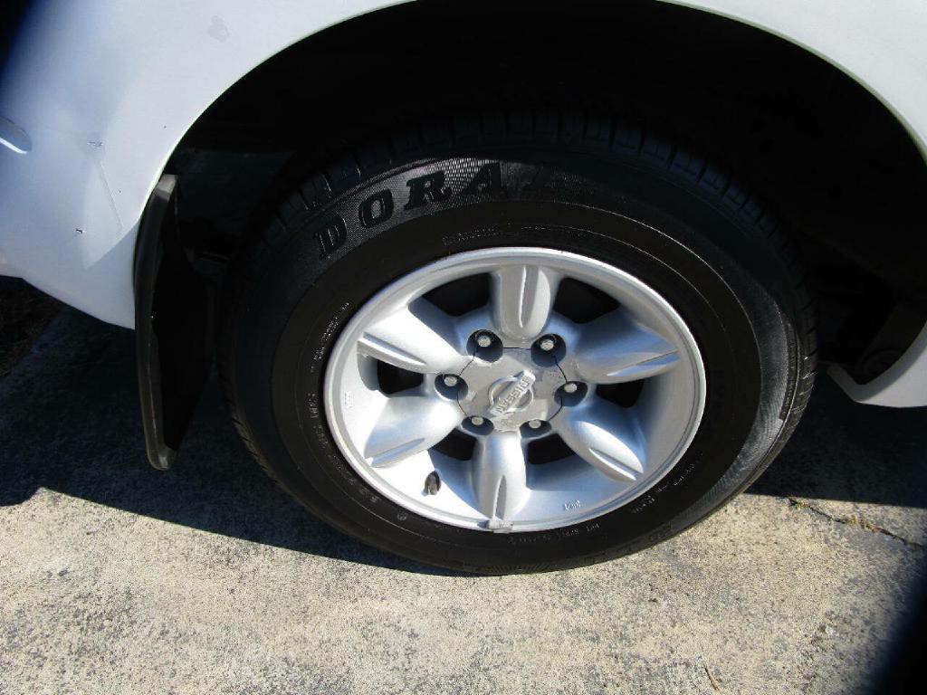 2001 Nissan Frontier Image 18