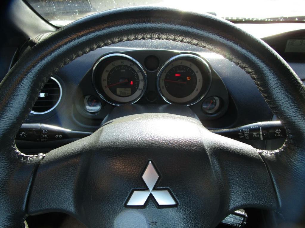 2008 Mitsubishi Eclipse Image 11