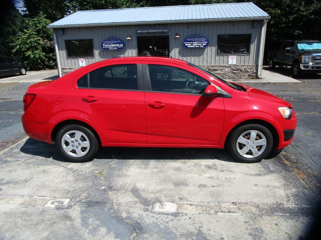 2015 Chevrolet Sonic Image 5