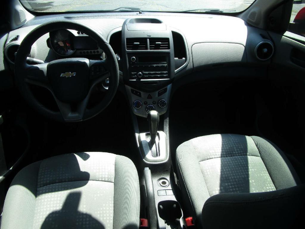 2015 Chevrolet Sonic Image 9