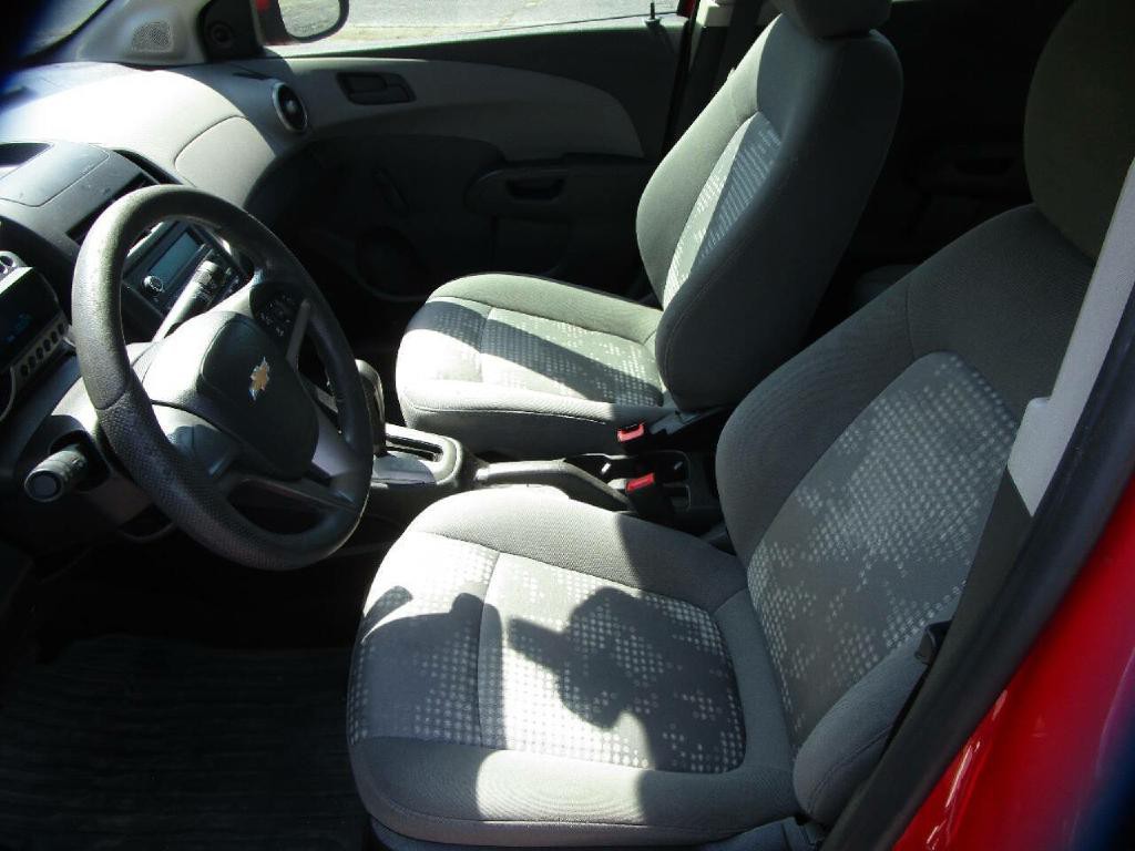 2015 Chevrolet Sonic Image 10