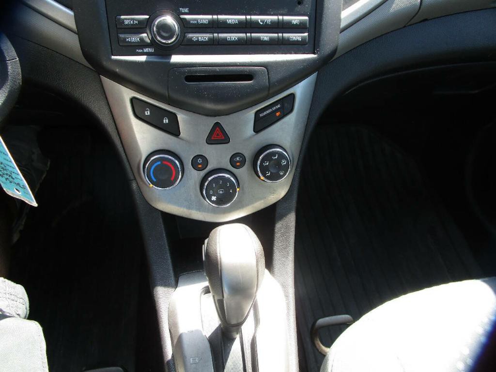 2015 Chevrolet Sonic Image 14