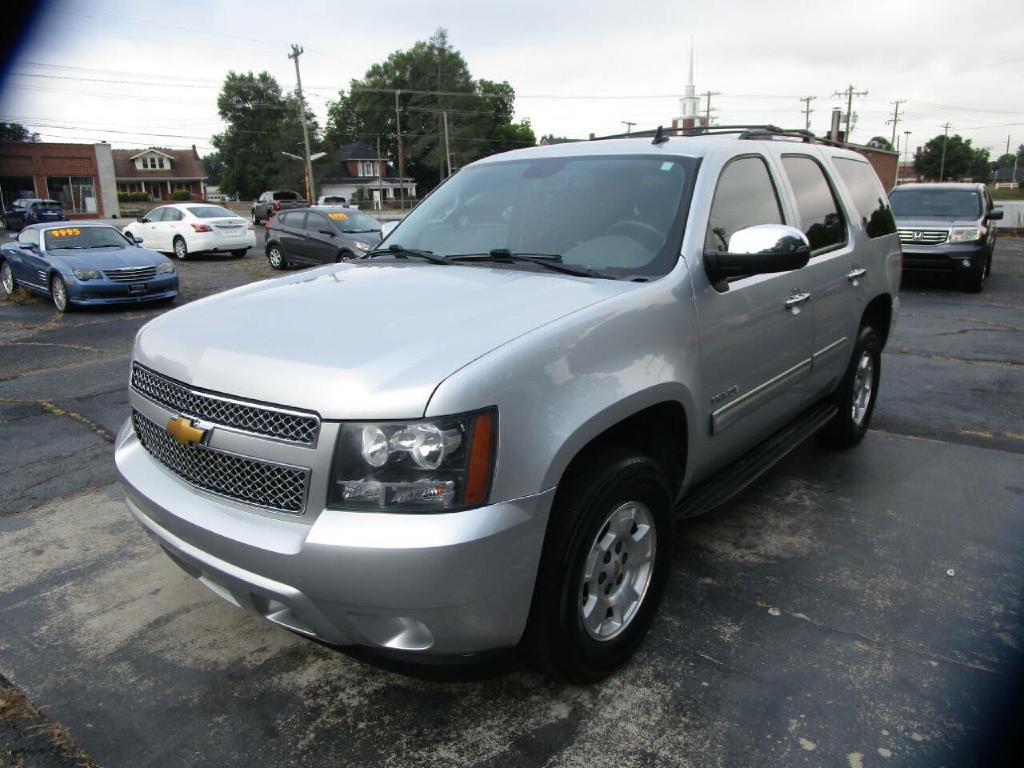 2012 Chevrolet Tahoe Image 2