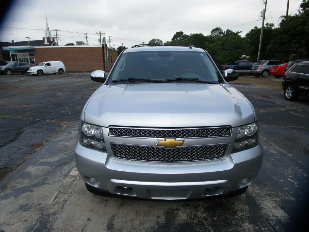 2012 Chevrolet Tahoe Image 3