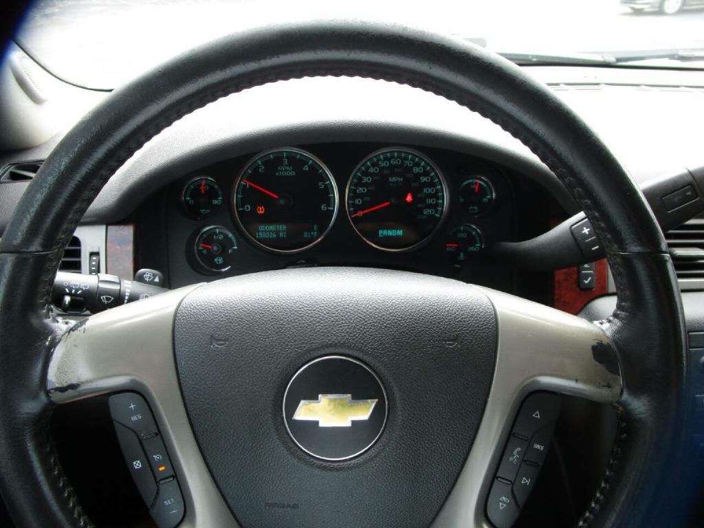 2012 Chevrolet Tahoe Image 11