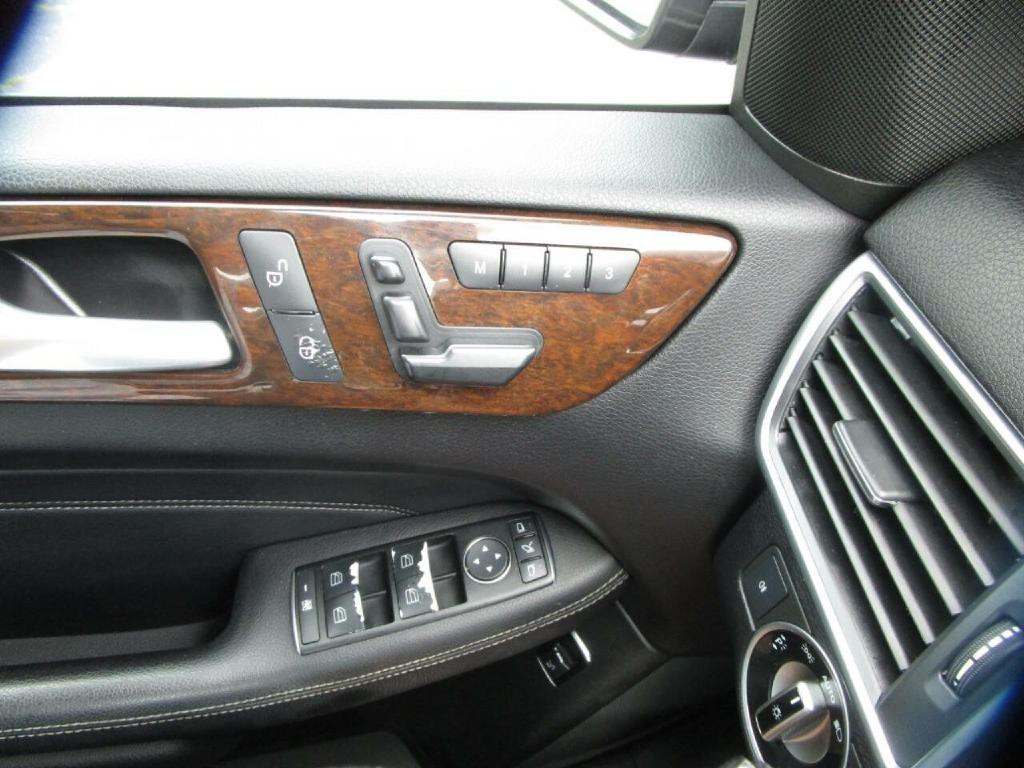 2014 Mercedes-Benz M-Class Image 11